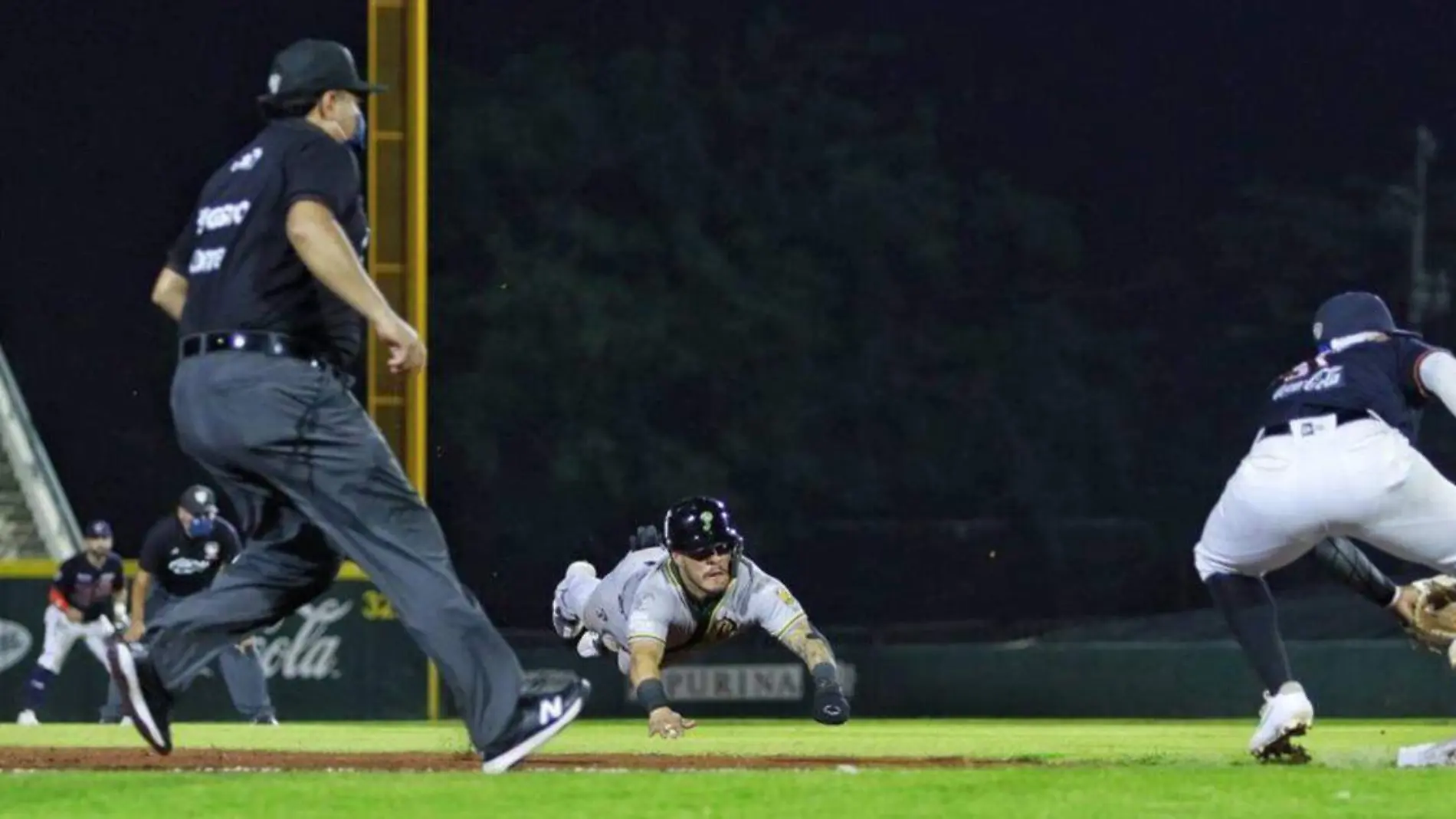 Kurt Heyer se combinó con otros cuatro lanzadores para limitar a una carrera los Tigres de Quintana Roo y alcanzó su quinto triunfo sin derrota